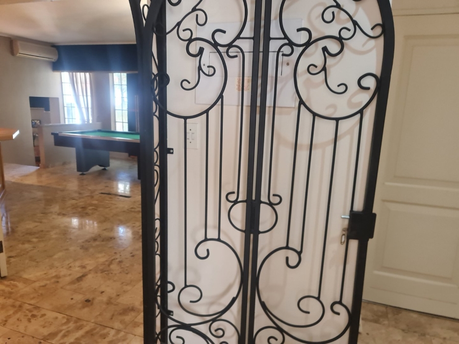 4 Bedroom Property for Sale in Safari Gardens North West